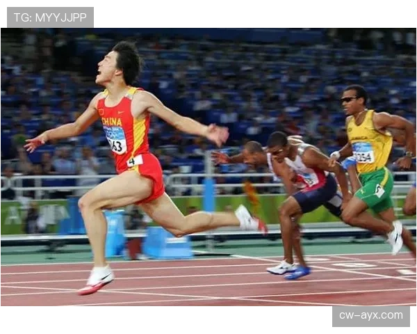 刘翔穿得比明星还讲究，比赛场上的猛男下场成了精致boy？